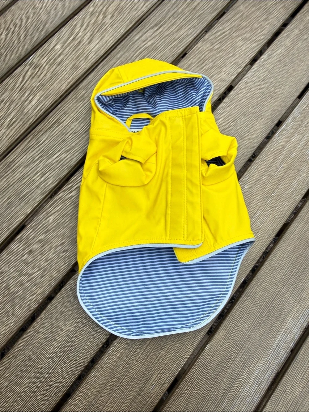 Canada Pooch Yellow Dog Raincoat Hooded Waterproof Jacket Size 10